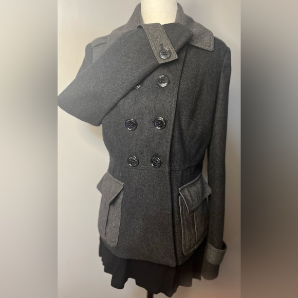 Kenneth Cole Coat w/ Lots of Style!! - Picture 1 of 13